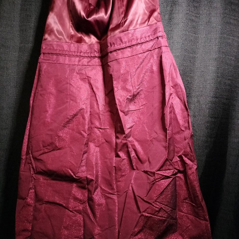 Dress - Picture 2 of 3
